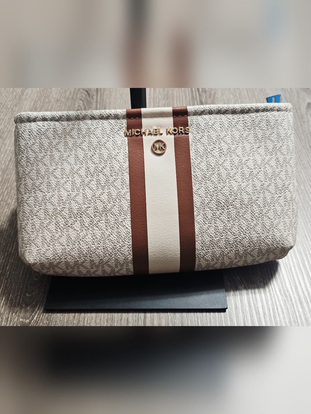 Authentic NIB Michael Kors Logo Belt Bag With Stripe cream/acorn size S/M